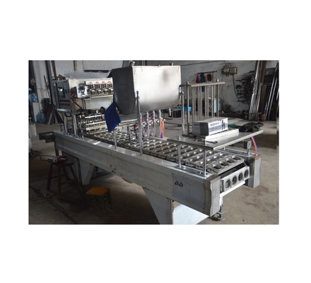 Máquina pneumática de enchimento e vedação de copos de iogurte com sabor para copos de plástico