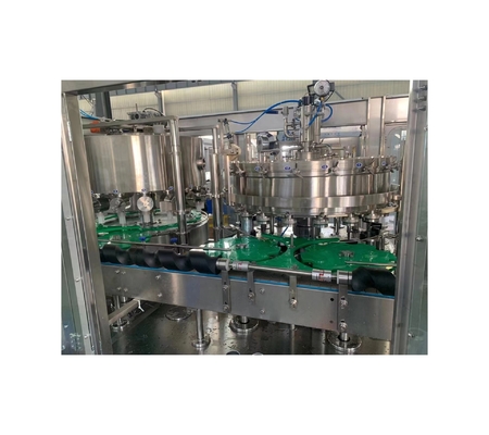 Linha de enchimento de suco carbonatado 6000BPH a motor elétrico para fabricação de bebidas enlatadas