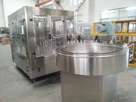 Desembaraçador de garrafas de água mineral a motor elétrico para sistema de embalagem de garrafas de 3000 b/h