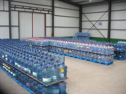 Linha de produção de água automática de 450 b/h de 5 galões para água 3500 kg Capacidade