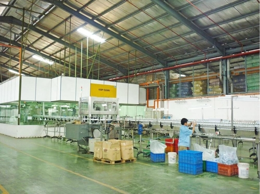 Linha de produção de água automática de 450 b/h de 5 galões para água 3500 kg Capacidade