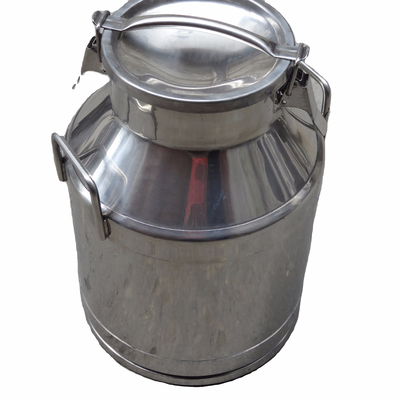 Churn de leite de aço inoxidável isolado 9,5 kg Capacidade para as necessidades do cliente