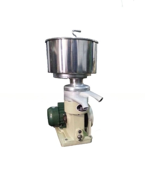 Separador elétrico de creme de leite de pequena escala de 100 L/H com capacidade de 9 kg e recipiente de separação