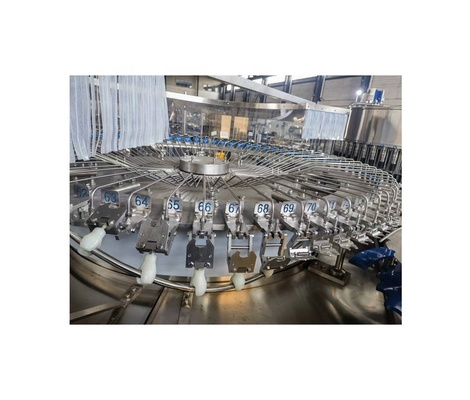 Fabrica de engarrafamento de cerveja com a vantagem de operar uma máquina de enchimento constante
