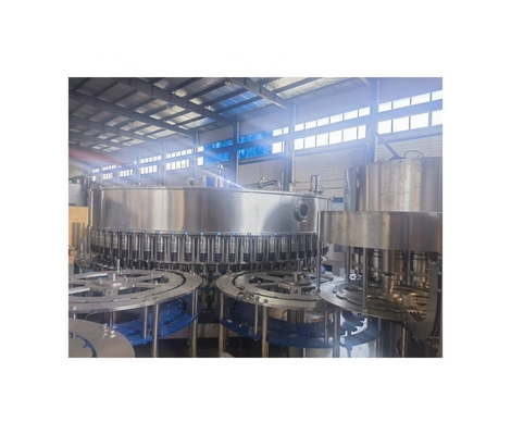 Fabrica de engarrafamento de cerveja com a vantagem de operar uma máquina de enchimento constante