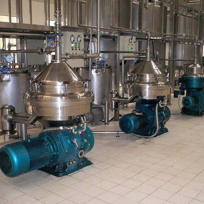Skimmer de leite de 5000L/H para produção em grande escala de natas de leite 2200*1350*1150mm 1500kgs