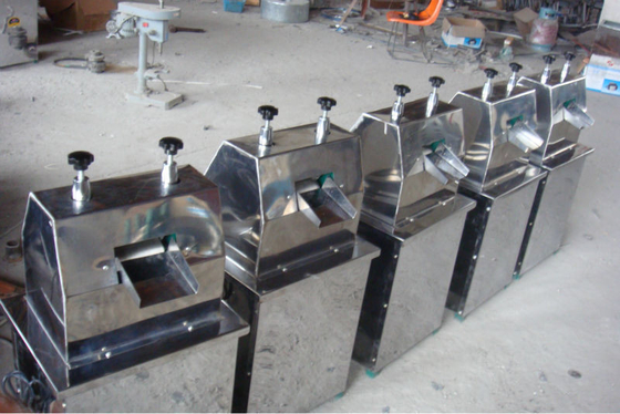 Nível de ruído baixo 300 kg/h Máquina elétrica de extração de sumo de cana de açúcar