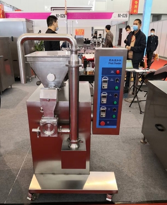 Máquina automática de gelado de alta capacidade de 1000L com alimentador de frutas e função de mistura