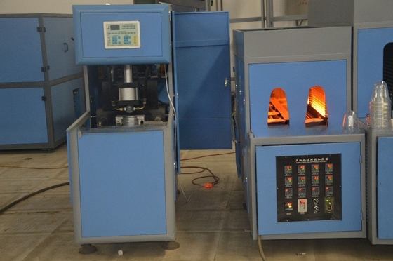 Máquina semiautomática de moldagem de garrafas de água PET de 5 galões para processamento de plástico