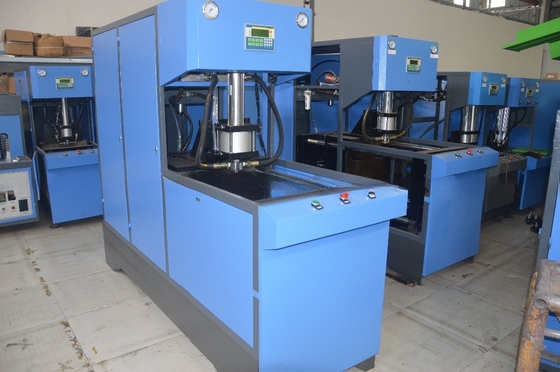 Máquina semi-automática de soprar garrafas de água de 5 litros Máquina de fazer garrafas para animais de estimação de 20 litros