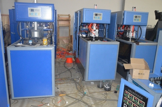 110v/220v/380v/415v/480v Voltagem Máquina de sopro de garrafas de plástico semiautomática de 5 galões
