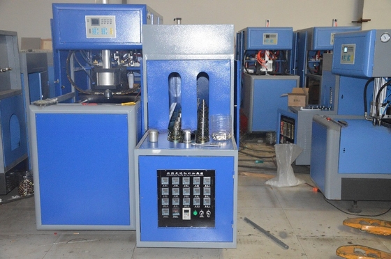 5 galões Jar Stretch Blow Mold Machine Força de aperto kN 50 garrafa Volume ml 20000 ml