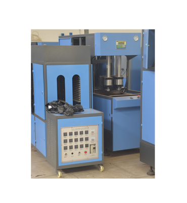 Máquina de sopro de garrafas PET de duas cavidades para produção de garrafas suaves
