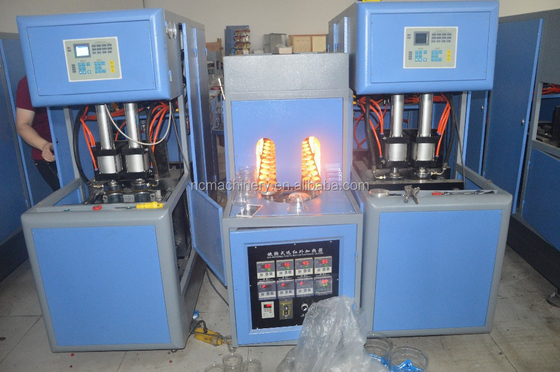 Máquina avançada de fabricação de garrafas de plástico semiautomática de forma redonda tamanho de volume 0,1-2L PLC MITSUBISHI
