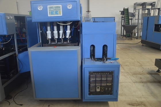 1250 KG Peso Manual Operar 4 cavidades Garrafa de água pura máquina de moldagem 220V / 380V / 415V / 440V / 480V Voltagem