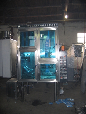 Máquina de enchimento de leite asséptico de 2500 sacos por hora para enchimento consistente e preciso