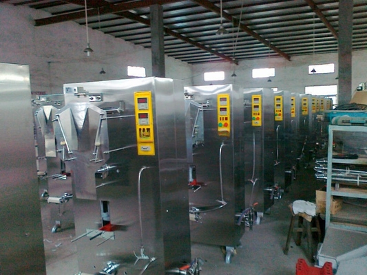 Máquina de preenchimento e vedação de água de saquete automática completa 2000 b/h