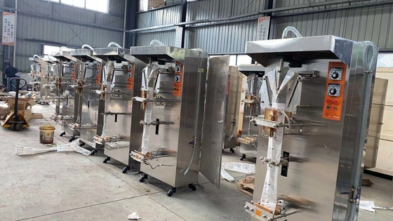 2000BPH soluções de embalagem koyo máquina de embalagem de água sachet líquido com desempenho