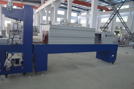 1200 KG Máquina de embalagem de grupo de garrafas de água totalmente automática e túnel de calor para embalagem rápida