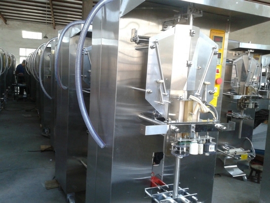Função de vedação 2000BPH Máquina de produção de água de sachet para uso comercial