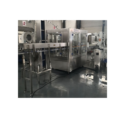 Máquina de engarrafamento de água potável de 8 cabeças fácil de operar para requisitos do cliente